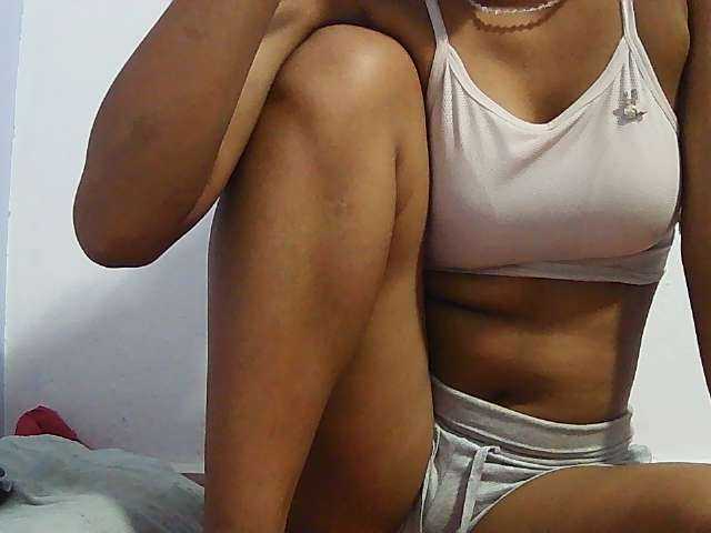 Koushy live cam on BongaCams