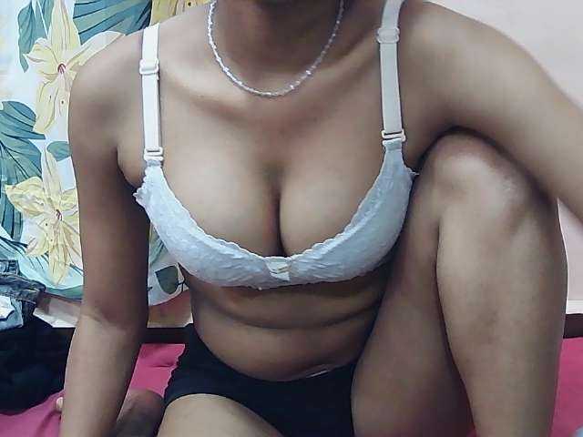 Koushy live cam on BongaCams