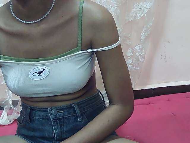Koushy live cam on BongaCams