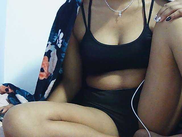 Koushy live cam on BongaCams