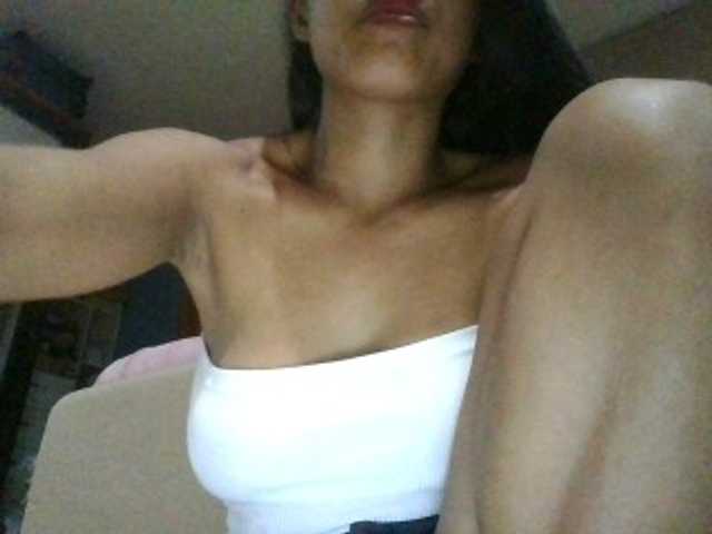 Hannah1998 live cam on BongaCams