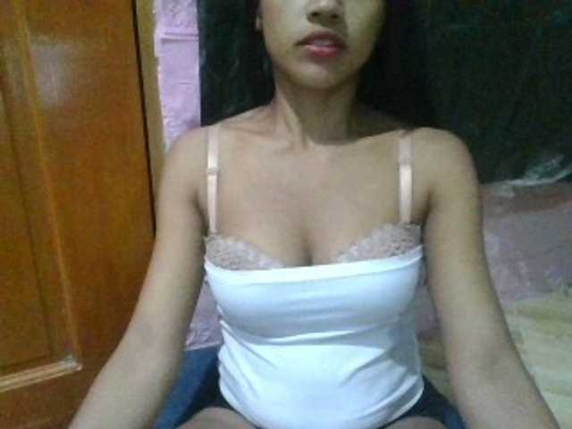 Hannah1998 live cam on BongaCams