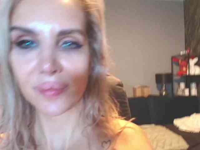 SensualGoddess webcam