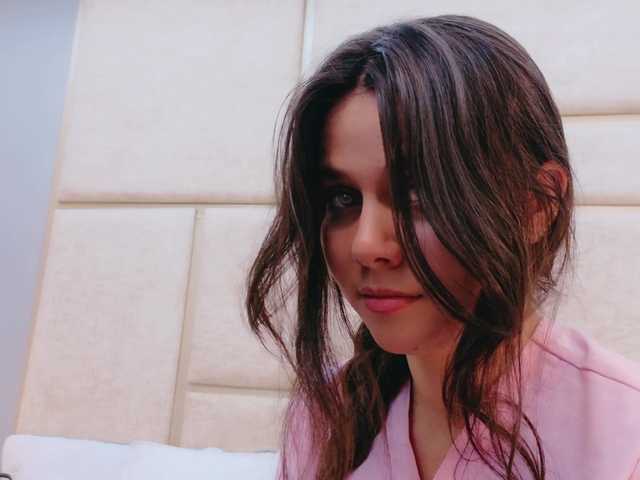 CarolineVega webcam