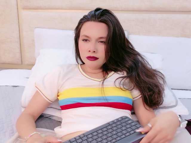 RubyScarlett live cam on BongaCams
