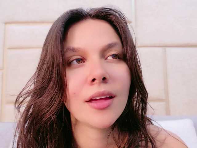 CarolineVega live cam