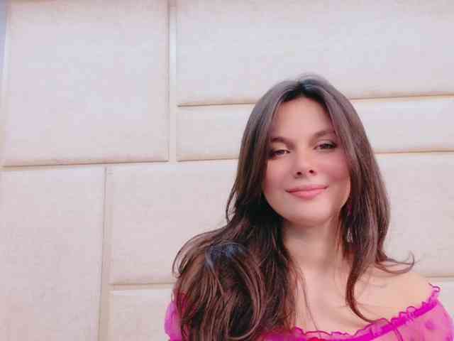 CarolineVega webcam