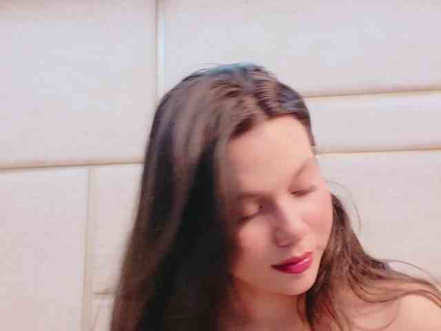 CarolineVega webcam
