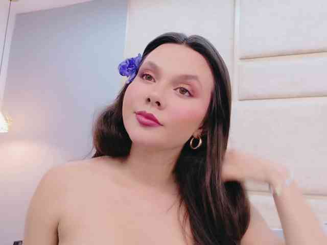 CarolineVega webcam