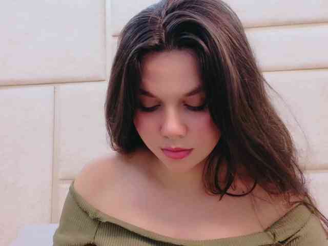 CarolineVega webcam