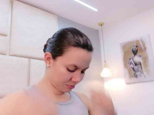 CarolineVega webcam