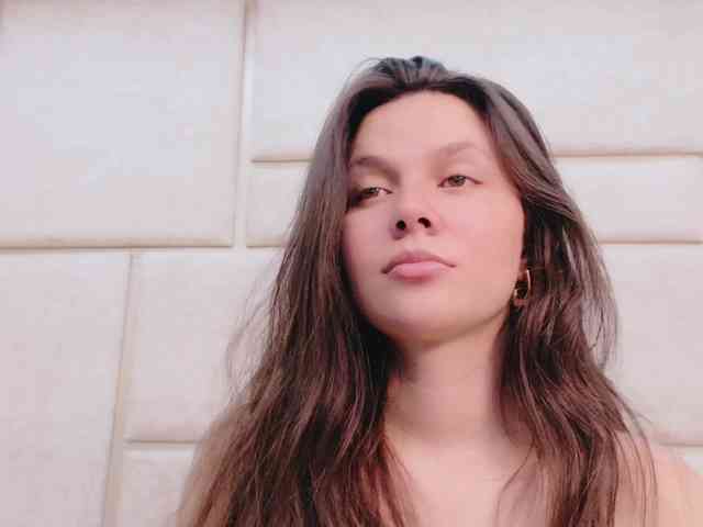 CarolineVega webcam