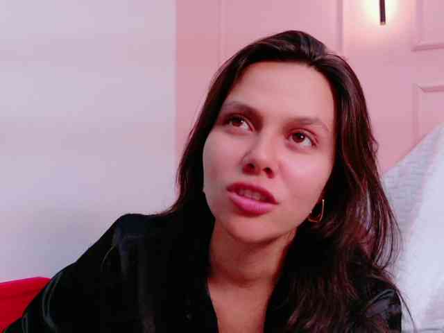 CarolineVega webcam