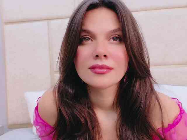CarolineVega webcam