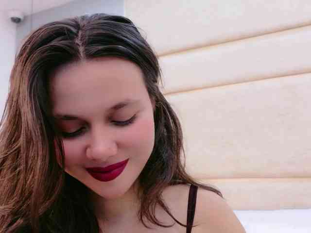 CarolineVega webcam