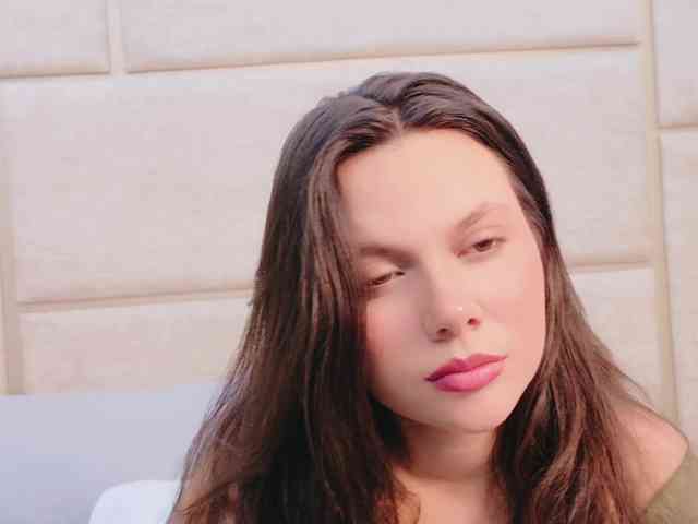 CarolineVega webcam