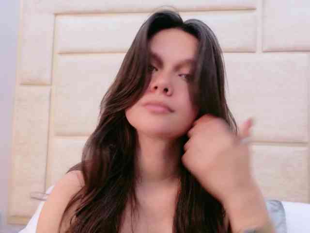 CarolineVega webcam