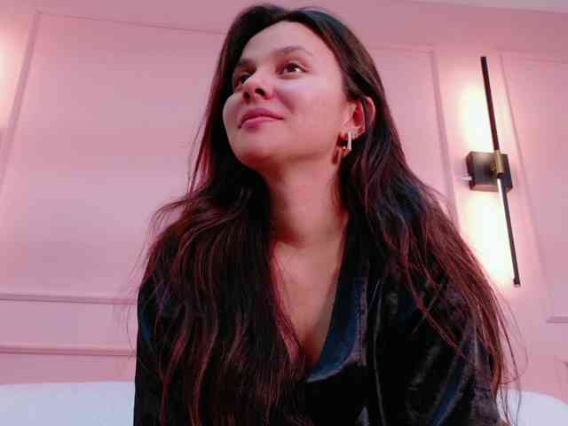 CarolineVega webcam