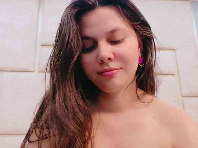 CarolineVega webcam