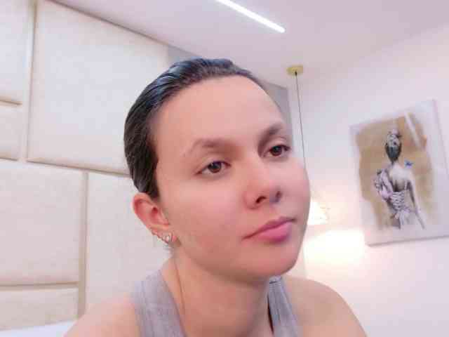 CarolineVega webcam