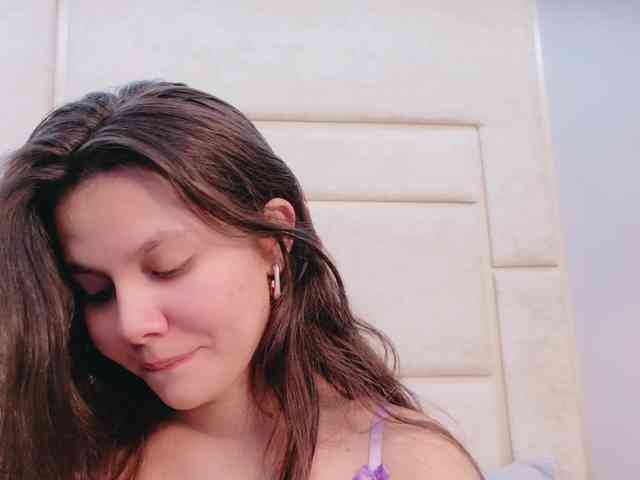CarolineVega webcam