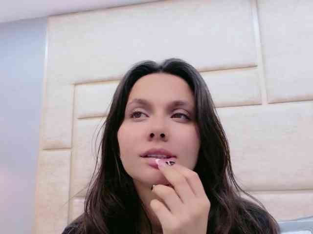 CarolineVega webcam