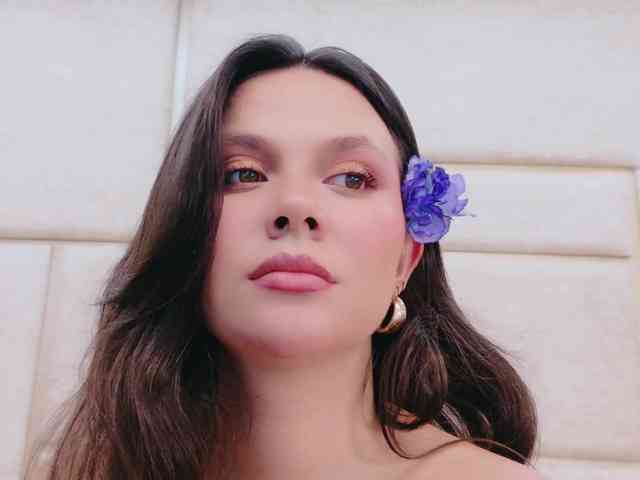 CarolineVega webcam