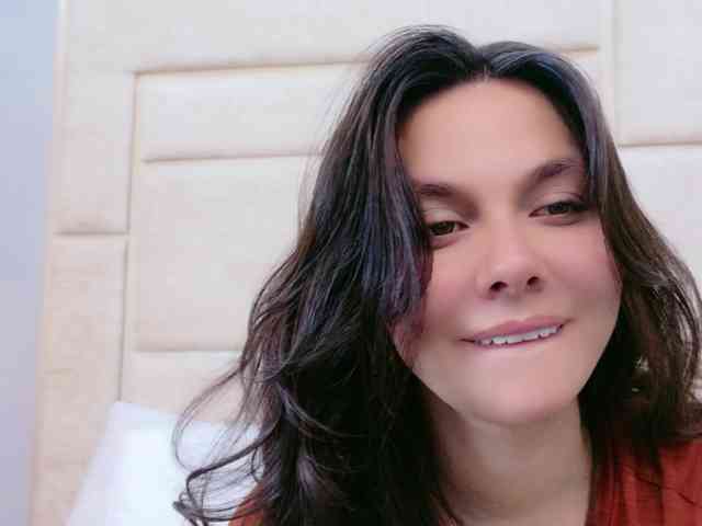 CarolineVega webcam