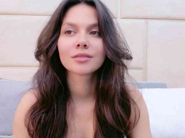 CarolineVega webcam
