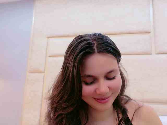 CarolineVega webcam