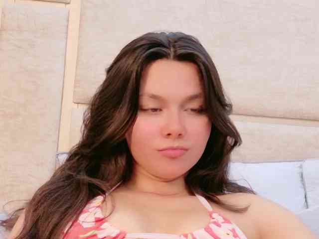 CarolineVega webcam