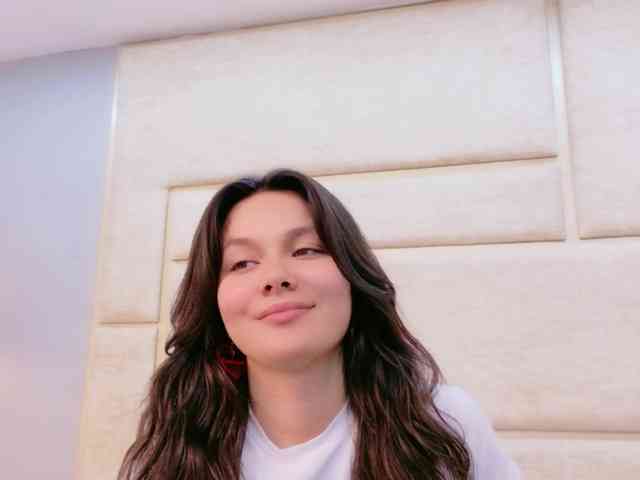 CarolineVega webcam