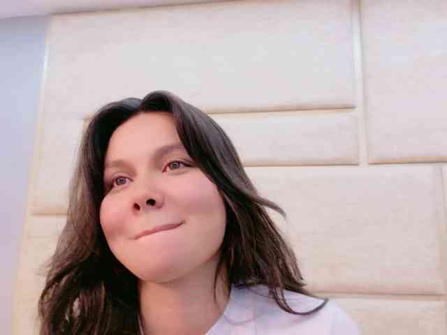 CarolineVega webcam