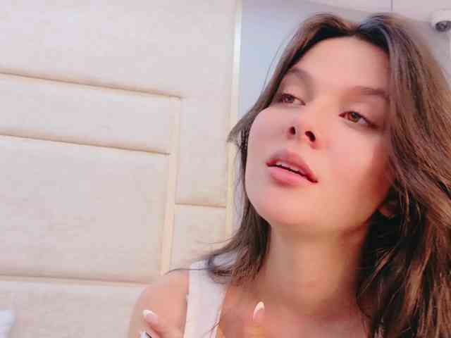 CarolineVega webcam
