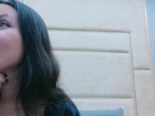 CarolineVega webcam