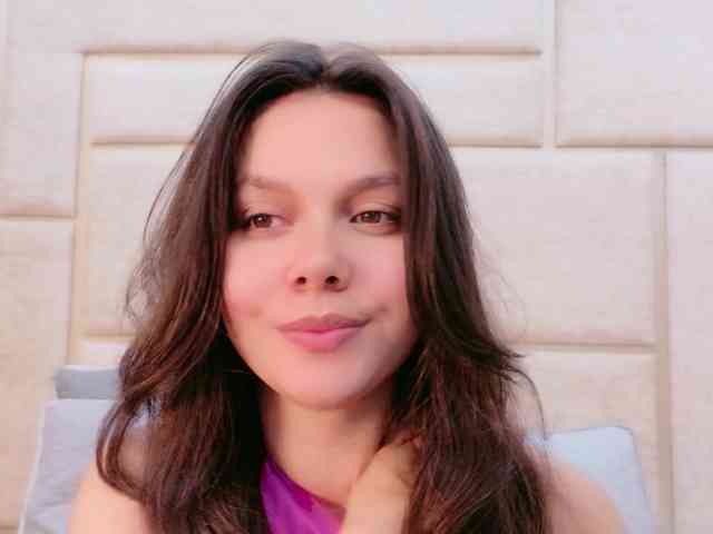 CarolineVega webcam