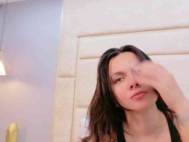 CarolineVega webcam