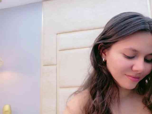 CarolineVega webcam