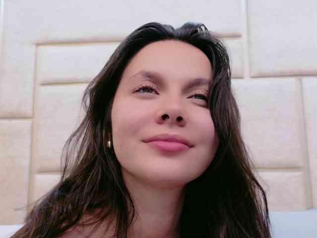 CarolineVega webcam