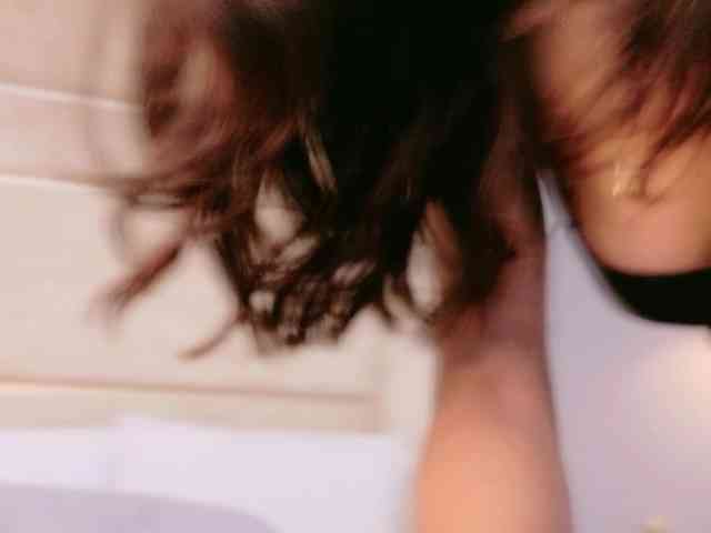 CarolineVega webcam