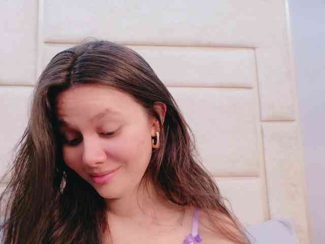 CarolineVega webcam
