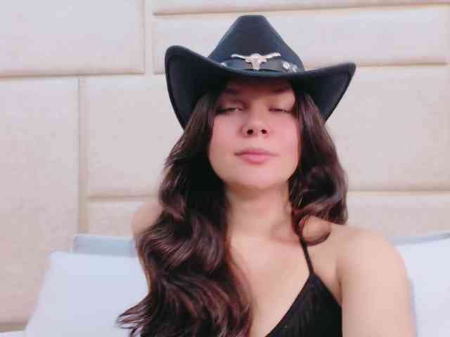 CarolineVega webcam