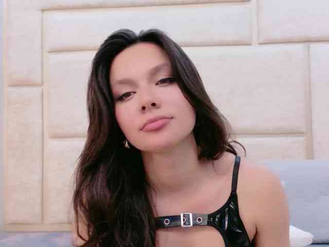 CarolineVega webcam