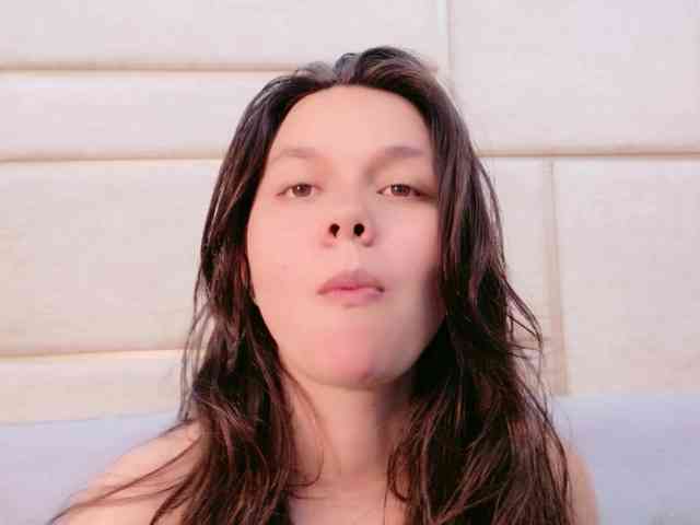 CarolineVega webcam