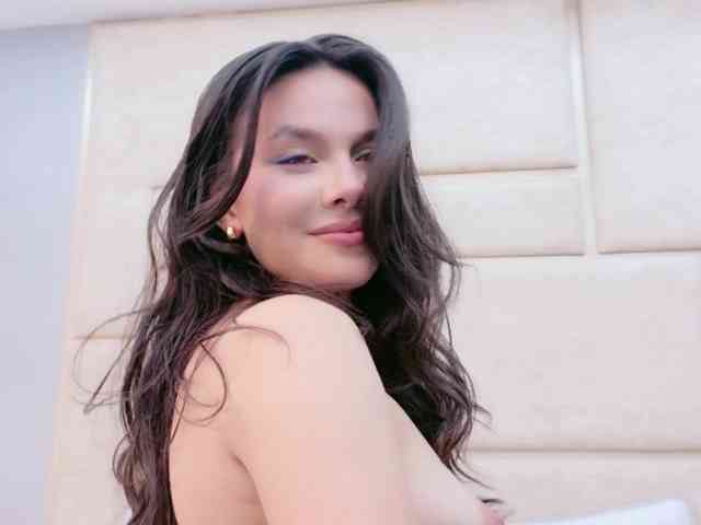 CarolineVega webcam
