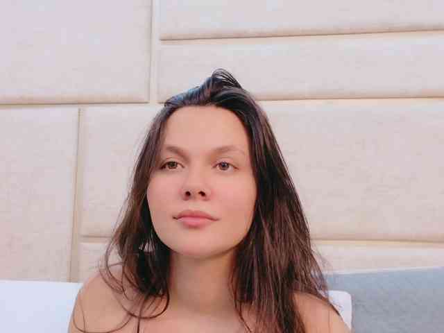 CarolineVega webcam
