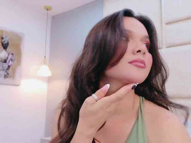 CarolineVega webcam