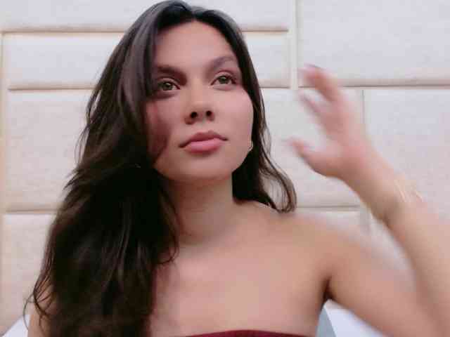 CarolineVega webcam