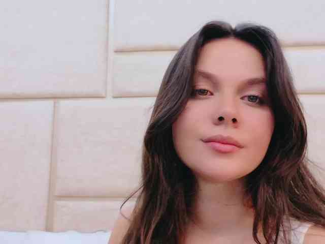 CarolineVega webcam
