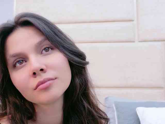 CarolineVega webcam